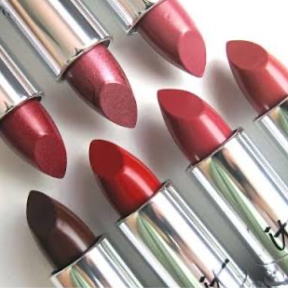 ⚡️🐍IT Cosmetics Blurred Lines Lipstick Perfect Nude - Picture 6 of 10